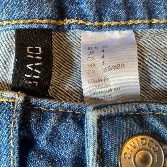 Divided, High Rise, Distressed Denim, Micro Shorts - Picture 4 of 14